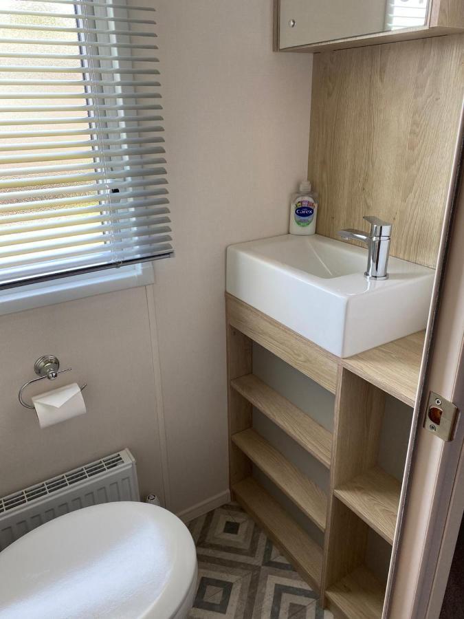 Lake District Prestige Caravan, 3 Bedrooms, Sleeps 8 On Haven Holiday Park Flookburgh Exterior photo
